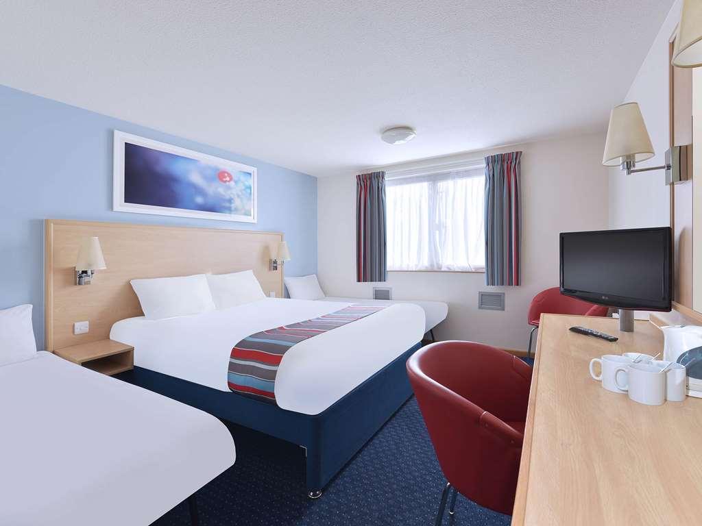 Travelodge Barnsley Quarto foto