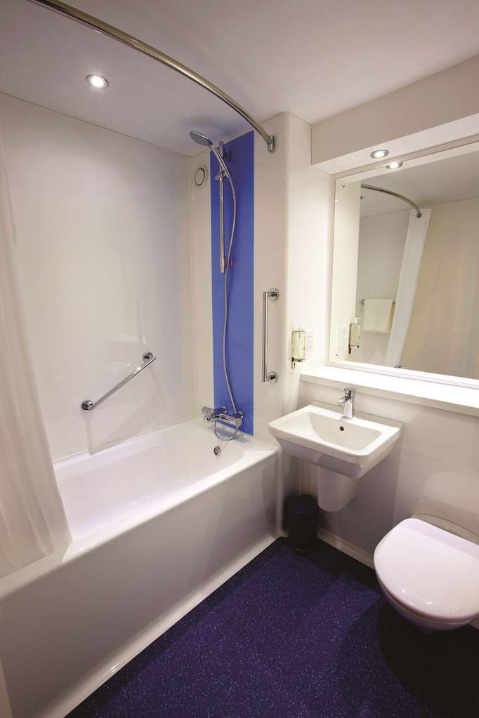 Travelodge Barnsley Quarto foto